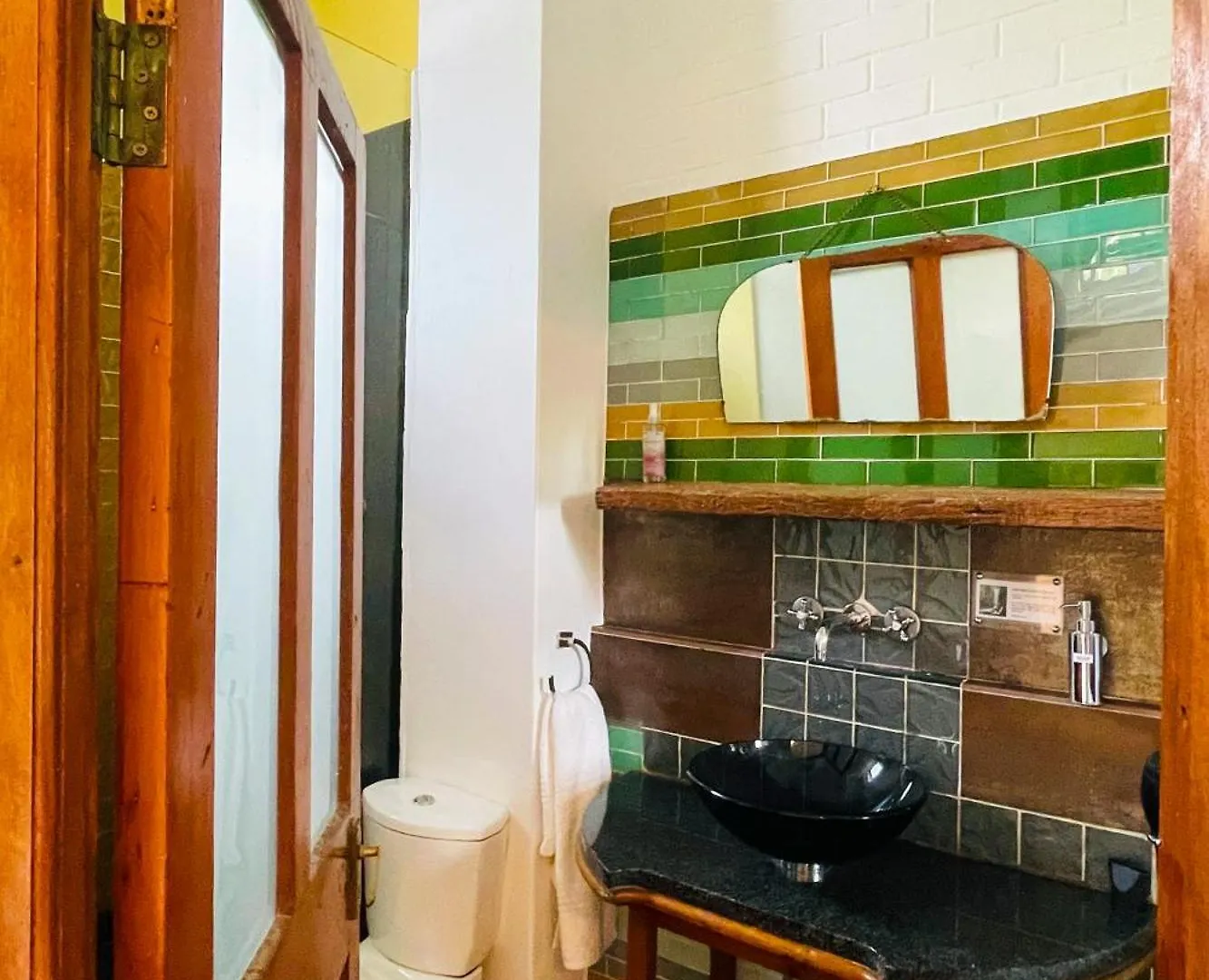 Ami Vine House Hotel Cape Town