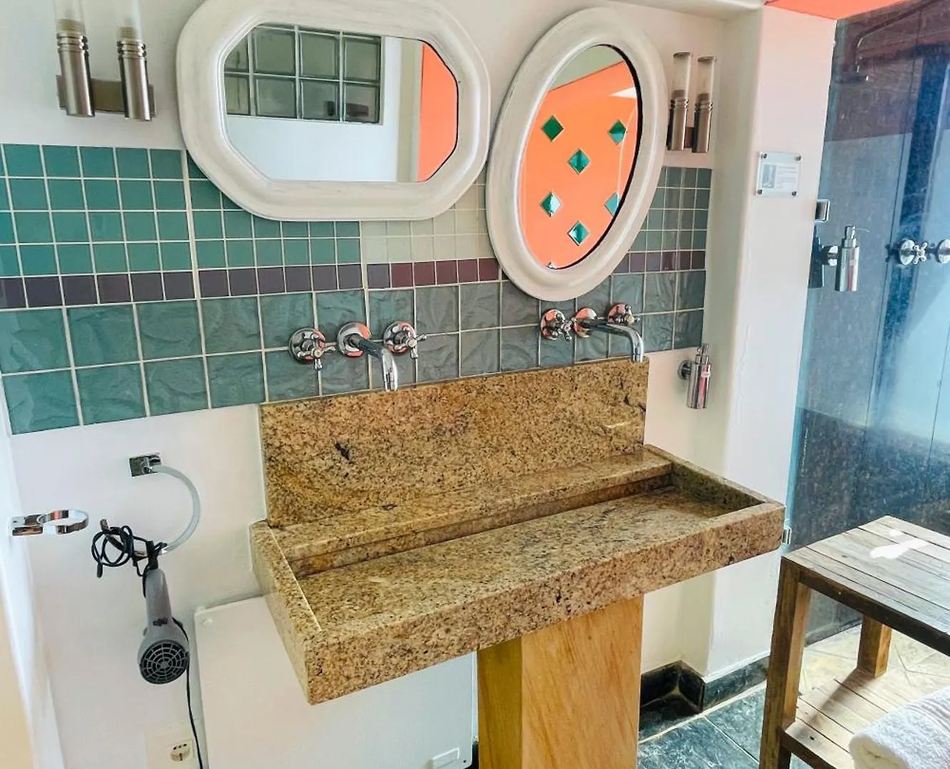 Ami Vine House Hotel Cape Town Guest house